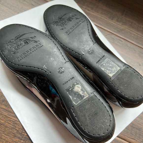 Authentic Burberry Nova Check Flats 35 - Picture 4 of 4
